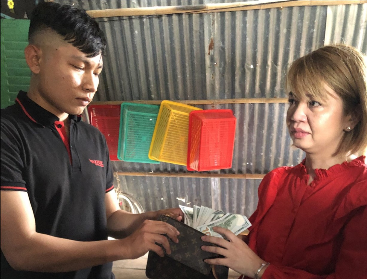 tai xe tra lai 4000 usd cho nguoi mat