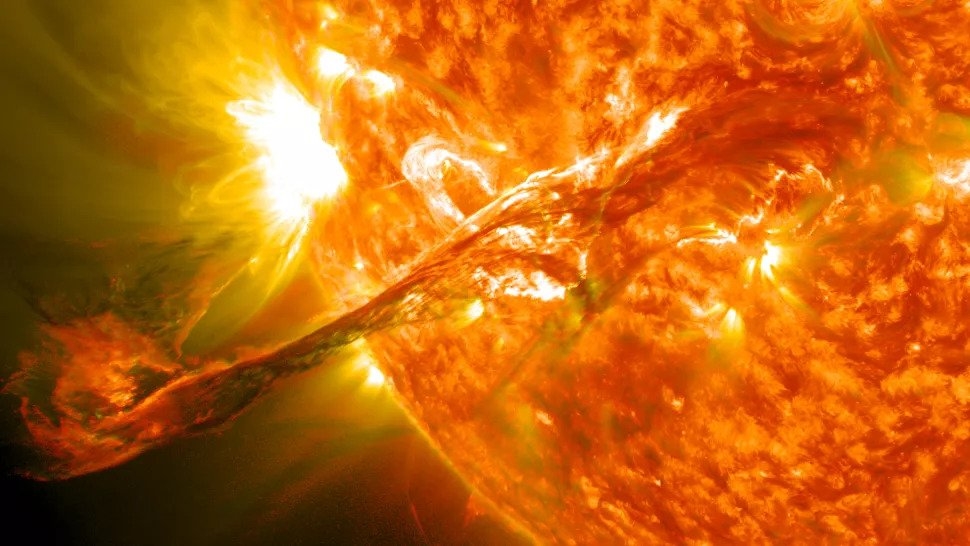 Một cơn bão Mặt trời hay còn gọi là vụ phun trào nhật hoa (CME) vào tháng 8/2012. (Ảnh: NASA Goddard)