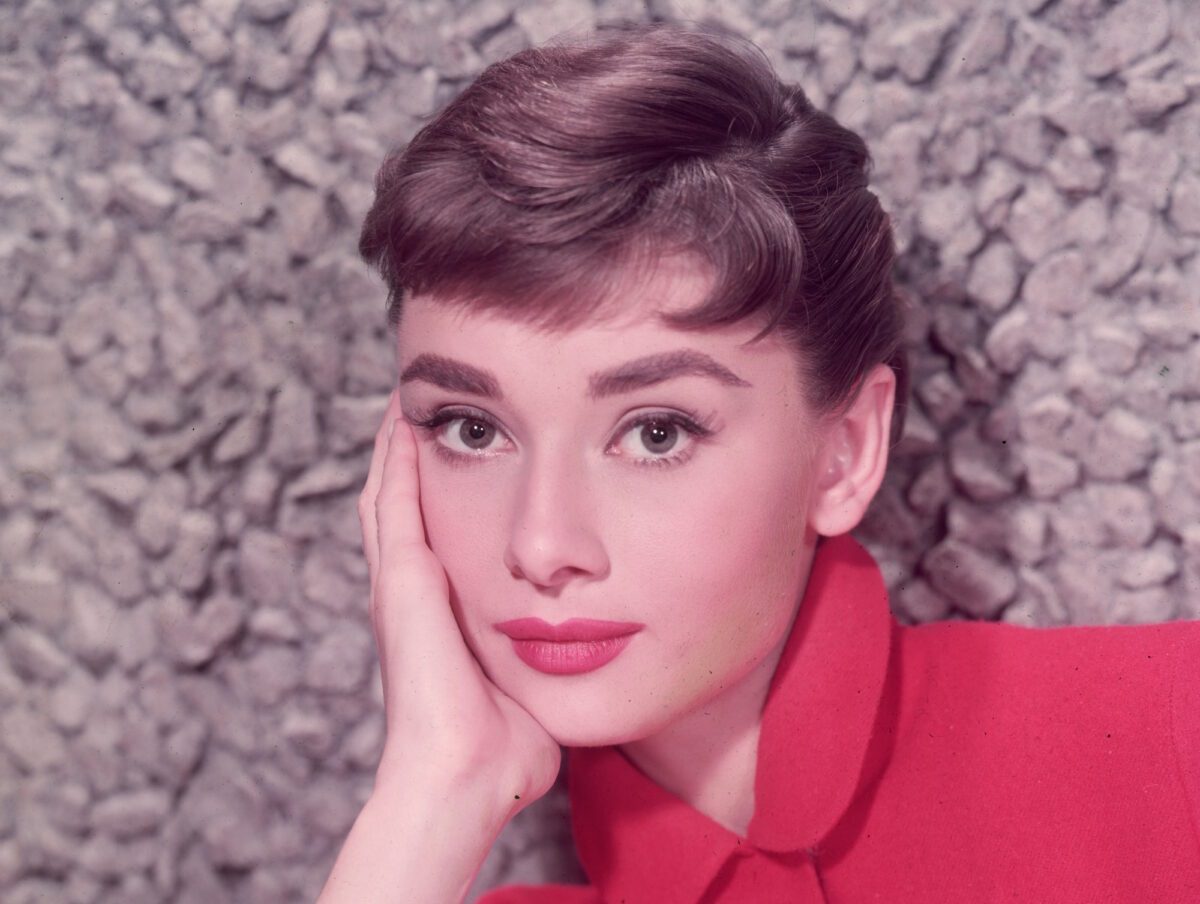 'Quý cô thanh lịch nhất Hollywood' Audrey Hepburn nói gì về sắc đẹp và hạnh phúc?