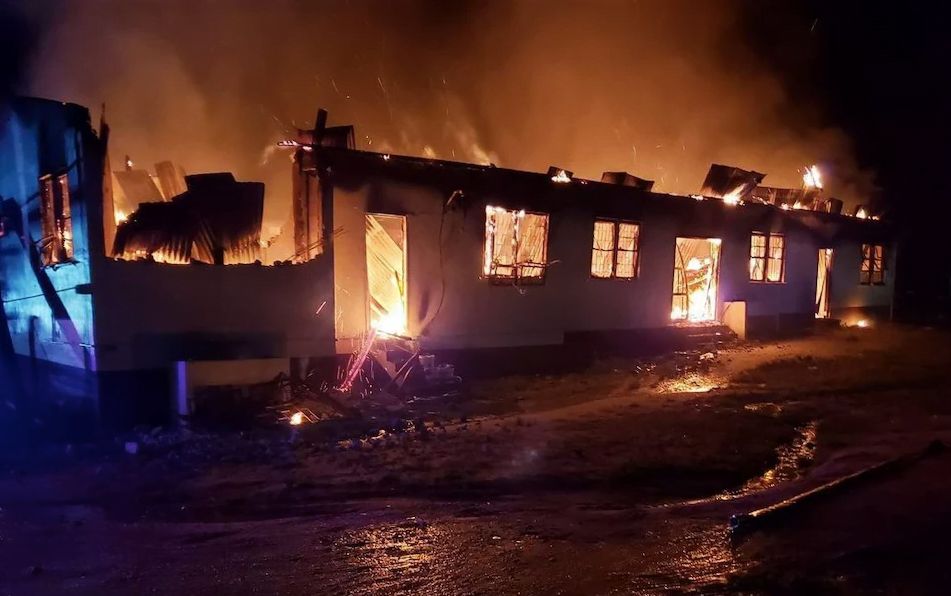 Ít nhất 19 học sinh thiệt mạng trong vụ cháy ký túc xá trường học Guyana