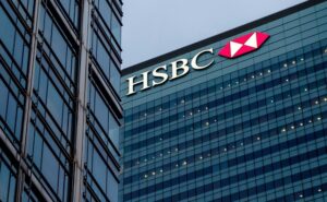 Ngân hàng HSBC đối mặt với việc chia tách hoạt động vì một cổ đông Trung Quốc