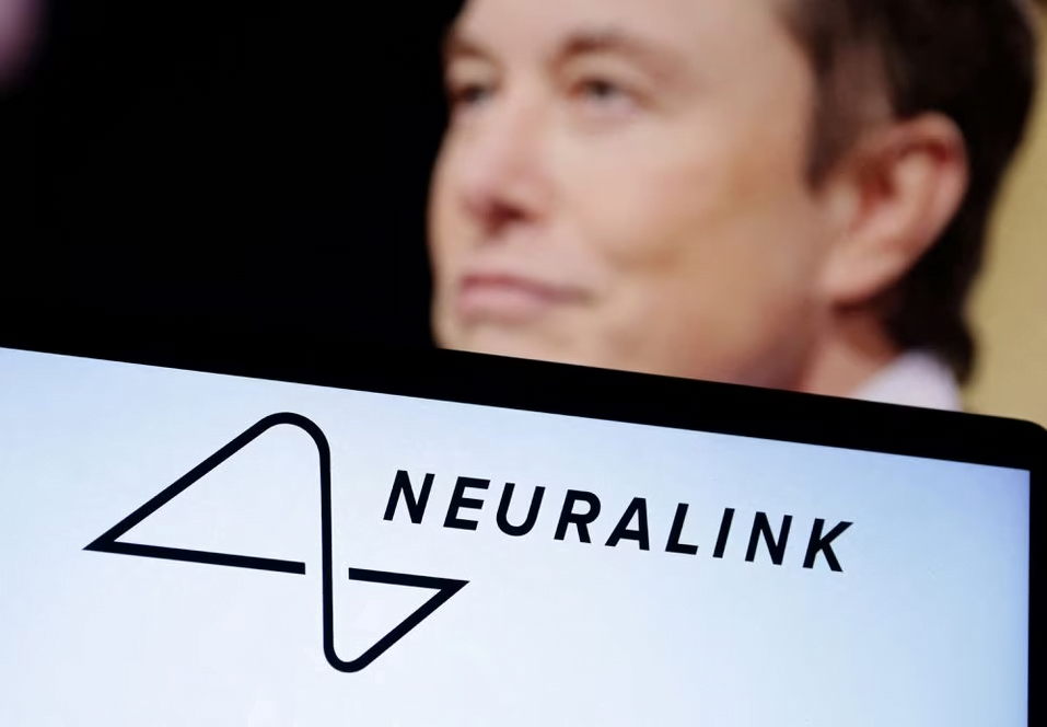 FDA cho phép Neuralink của Elon Musk nghiên cứu cấy ghép não ở người