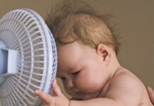 Lưu ý khi sử dụng quạt cho trẻ trong mùa hè