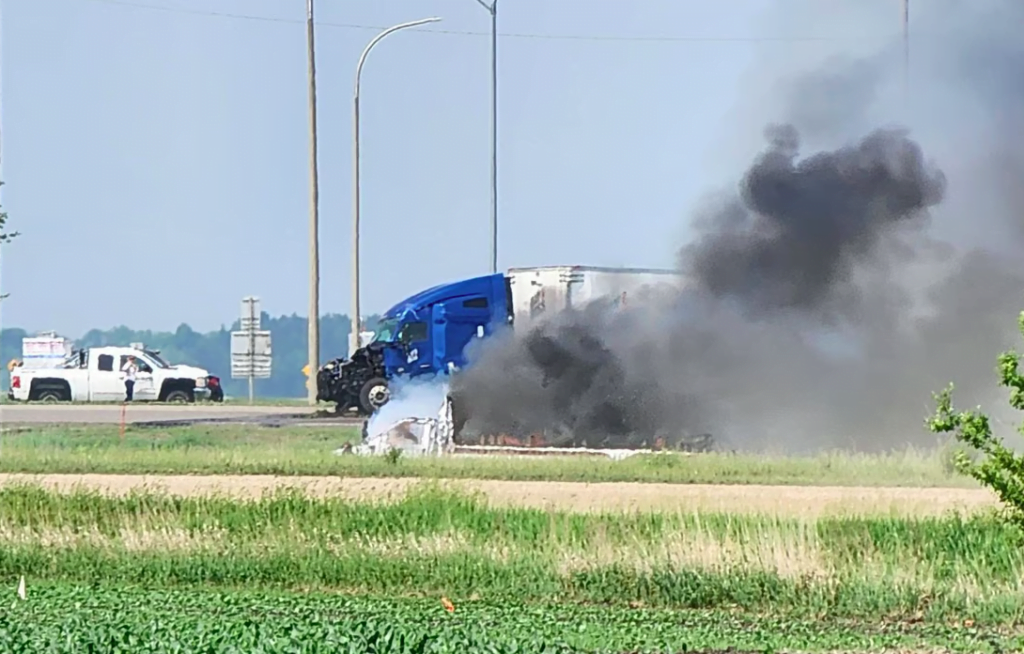 Canada: Ít nhất 15 người thiệt mạng sau khi xe tải đâm vào xe buýt ở Manitoba