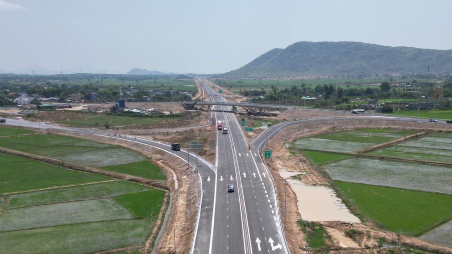 Nghị định về quản l&yacute;, khai th&aacute;c v&agrave; bảo tr&igrave; c&ocirc;ng tr&igrave;nh đường cao tốc c&oacute; hiệu lực từ ng&agrave;y 15/7/2023. Ảnh minh họa