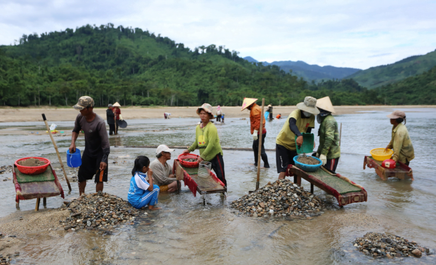 Đãi vàng sa khoáng | tân Thế Kỷ