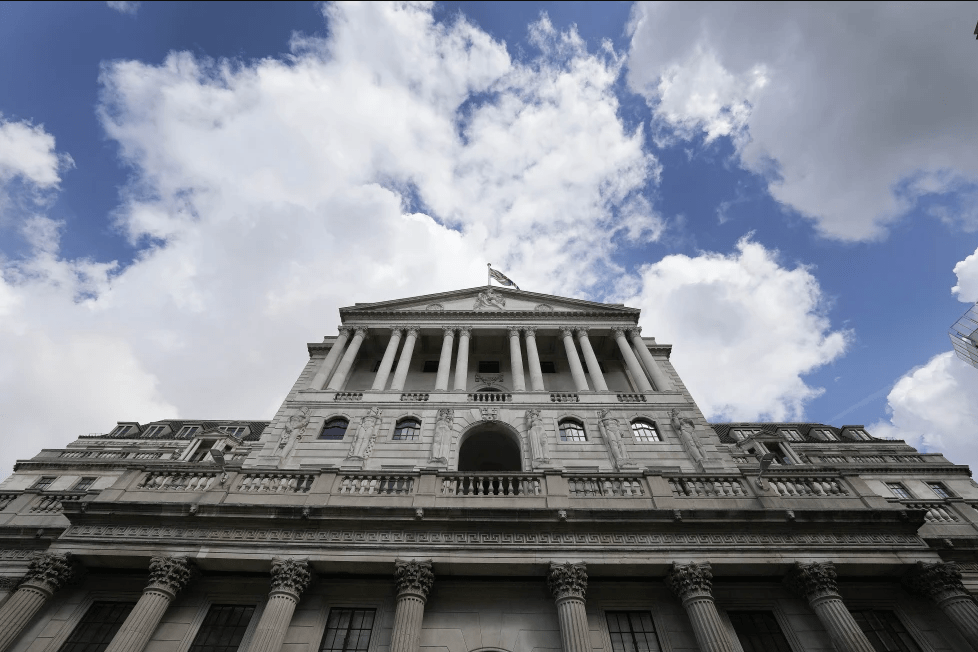 Ngân hàng Trung ương Anh chuẩn bị tăng lãi suất lần thứ 14 liên tiếp