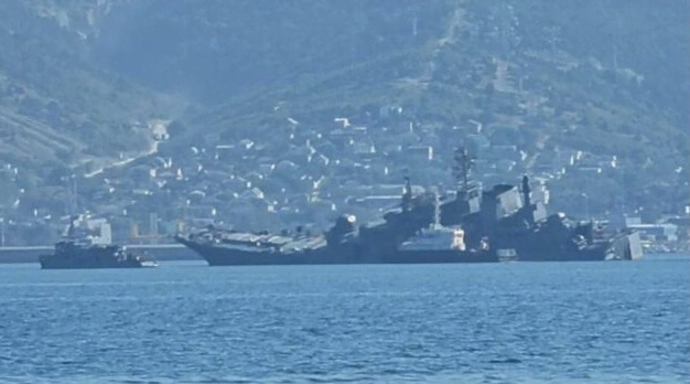 Xuồng không người lái của Ukraine tấn công tàu chiến Nga