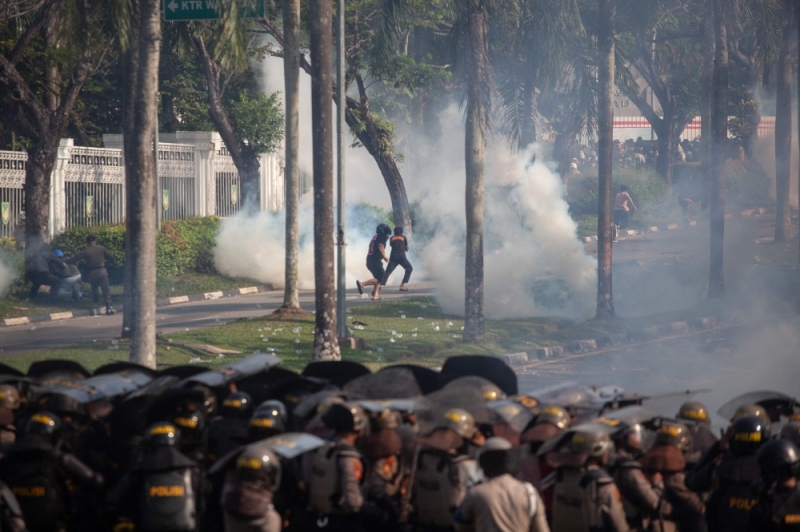 Indonesia: người dân đốt văn phòng thị trưởng| Tân Thế Kỷ