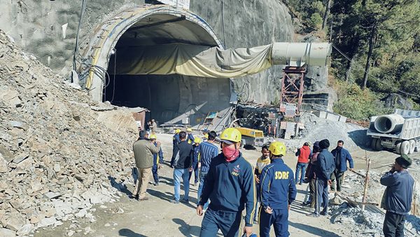 Sập hầm đường bộ ở Ấn Độ, 40 công nhân bị mắc kẹt