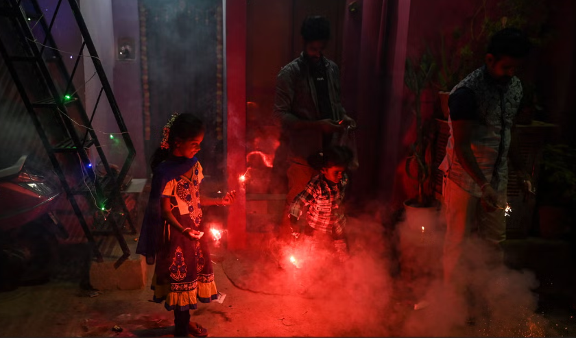 Tranh cãi về lệnh cấm pháo hoa ở Ấn Độ để hạn chế ô nhiễm không khí | Tân Thế Kỷ |TTK NEWS