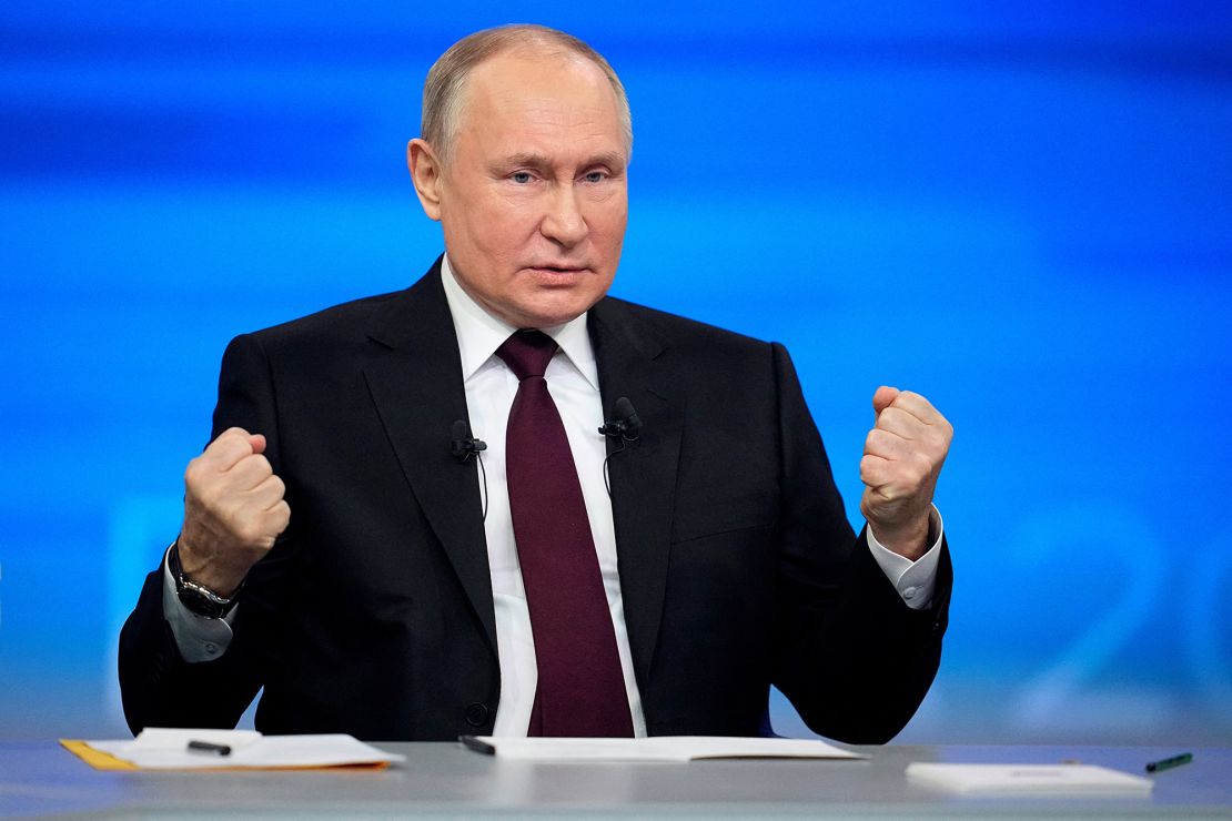 Tổng thống Vladimir Putin ca ngợi quân đội Nga| Tân Thế Kỷ