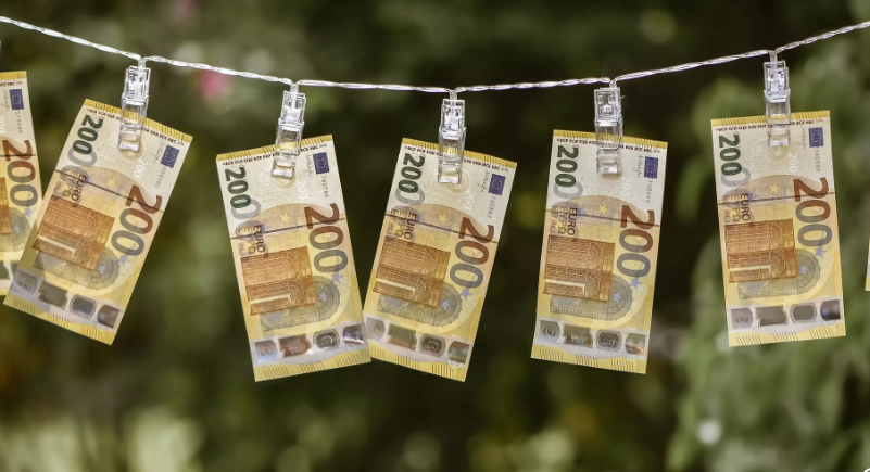Các nước EU tranh nhau thành lập cơ quan chống rửa tiền mới| Tân Thế Kỷ| TTK 
