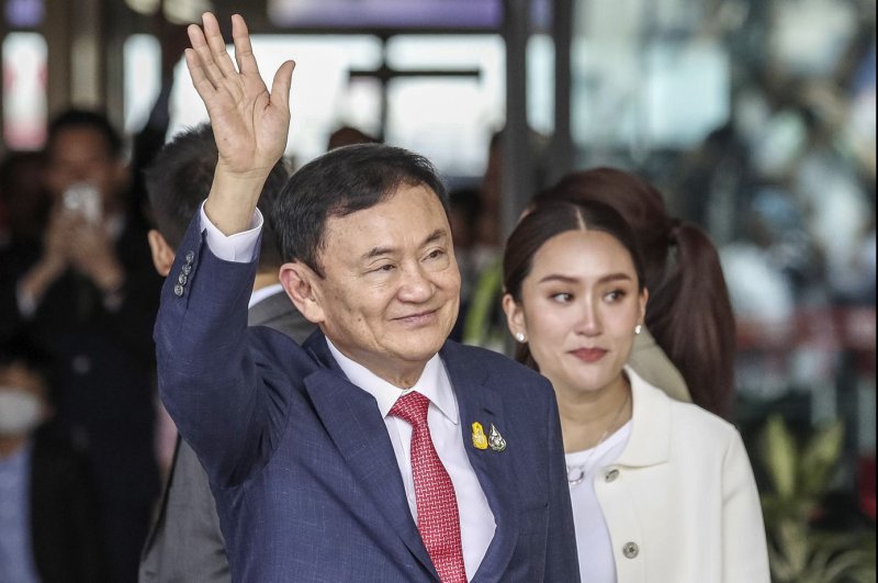 Cựu Thủ tướng Thái Lan được ân xá| Tân Thế Kỷ