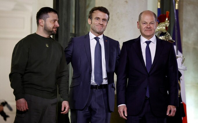 Zelensky của Ukraine ký thỏa thuận an ninh 10 năm với Pháp, Đức| Tân Thế Kỷ