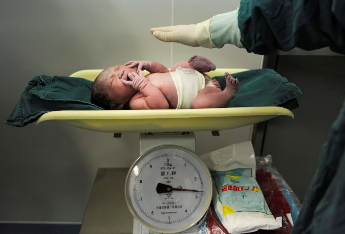 Nhiều bệnh viện ở Trung Quốc dừng dịch vụ sản khoa vì tỷ lệ sinh giảm