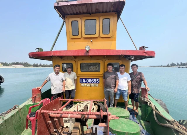 Sà lan chìm, 4 người chết ở vùng biển Lý Sơn