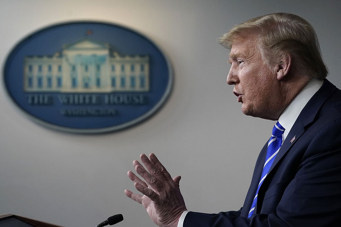 Donald Trump: 'Tại sao châu Âu không đưa thêm tiền giúp Ukraine?'