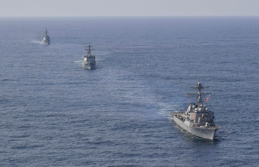 Mỹ, Nhật Bản, Úc và Philippines lần đầu tiên tập trận ở Biển Đông| TTK NEWS