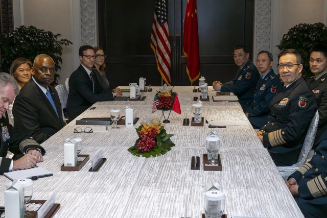 Bộ trưởng quốc phòng Mỹ - Trung gặp nhau