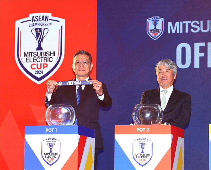 Lá thăm đưa tuyển Việt Nam rơi vào bảng B ASEAN Cup 2024. Ảnh: Tuổi Trẻ