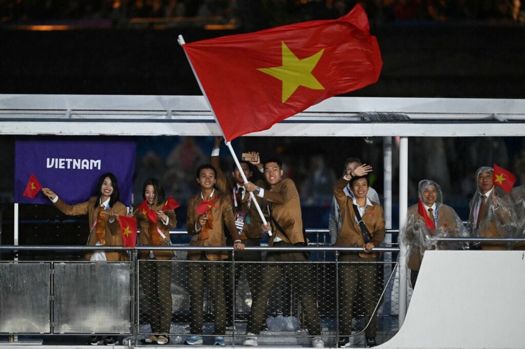 olympic paris 2024 khai mac van dong vien 206 quoc gia dieu hanh tren song seine 2