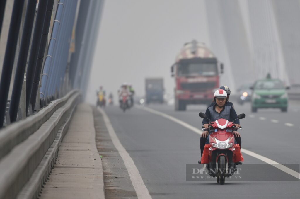 ha noi lai chim trong lan suong mu day dac bui min cao gap 139 lan theo khuyen cao 3