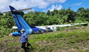 máy bay trượt khỏi đường băng ở Indonesia