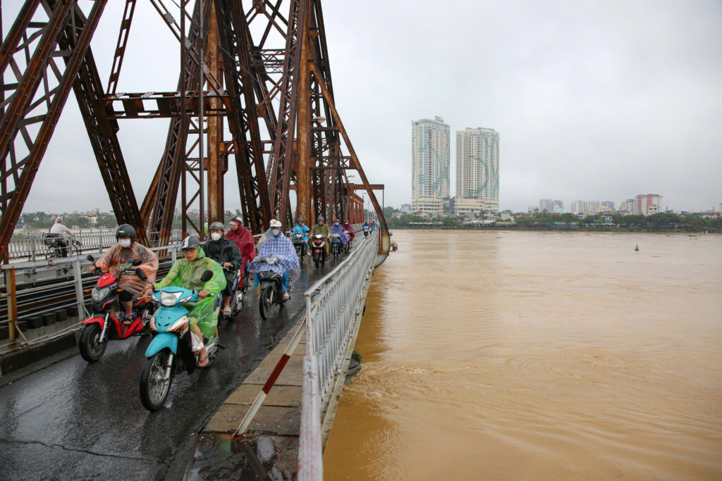 muc nuoc cac song hong duong giam dan ha noi rut lenh bao dong lu song da