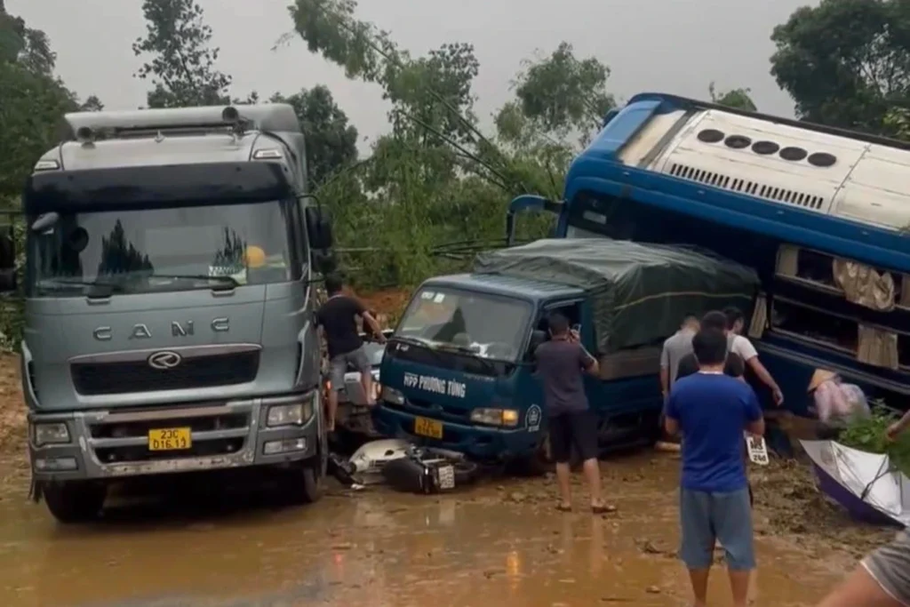 sat lo dat nghiem trong o ha giang 10 nguoi bi thuong mot nguoi mat tich 2