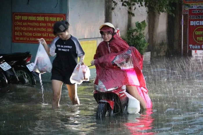 tp hcm mua nhu trut nuoc cay nga do nhieu tuyen duong ngap sau 3