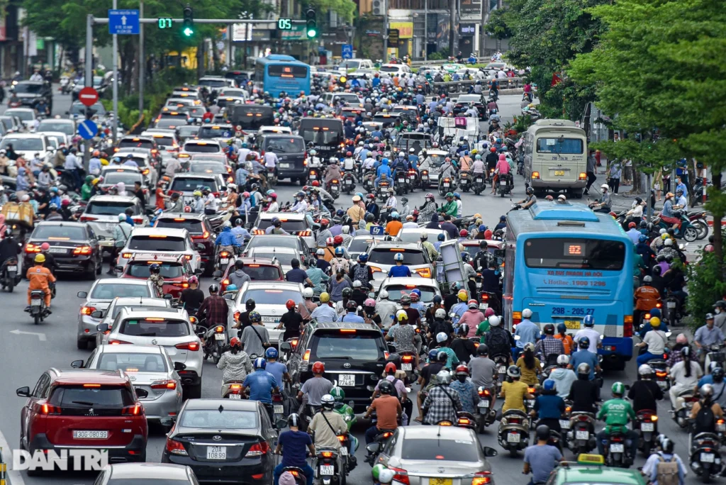 ha noi se lam duong rieng cho xe buyt dien han che phuong tien gay o nhiem 1