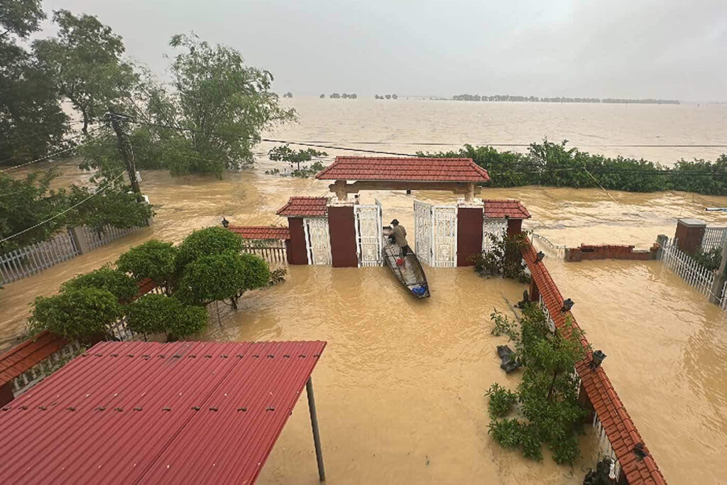 quang binh mua xoi xa lu do ve gan 15 000 nha dan ngap trong bien nuoc 1