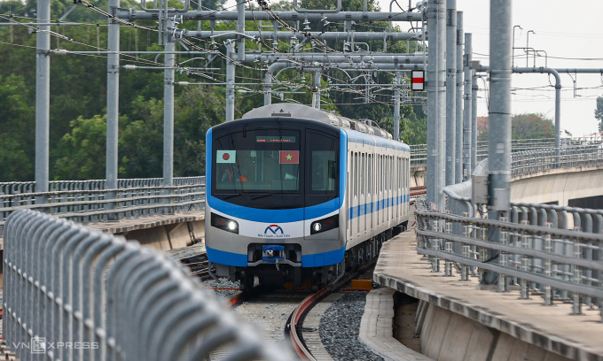 tp hcm de xuat giu phan thu ngan sach vuot ke hoach de lam metro 1