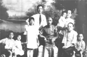 Gia tộc Trung Quốc phá bỏ lời nguyền nghìn năm, giàu tận 17 đời nhờ bí quyết đặc biệt