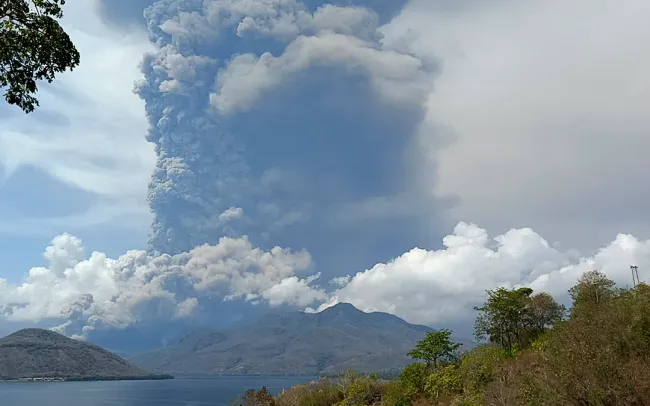 indonesia noi lai cac chuyen bay den bali sau vu nui lua phun trao 1