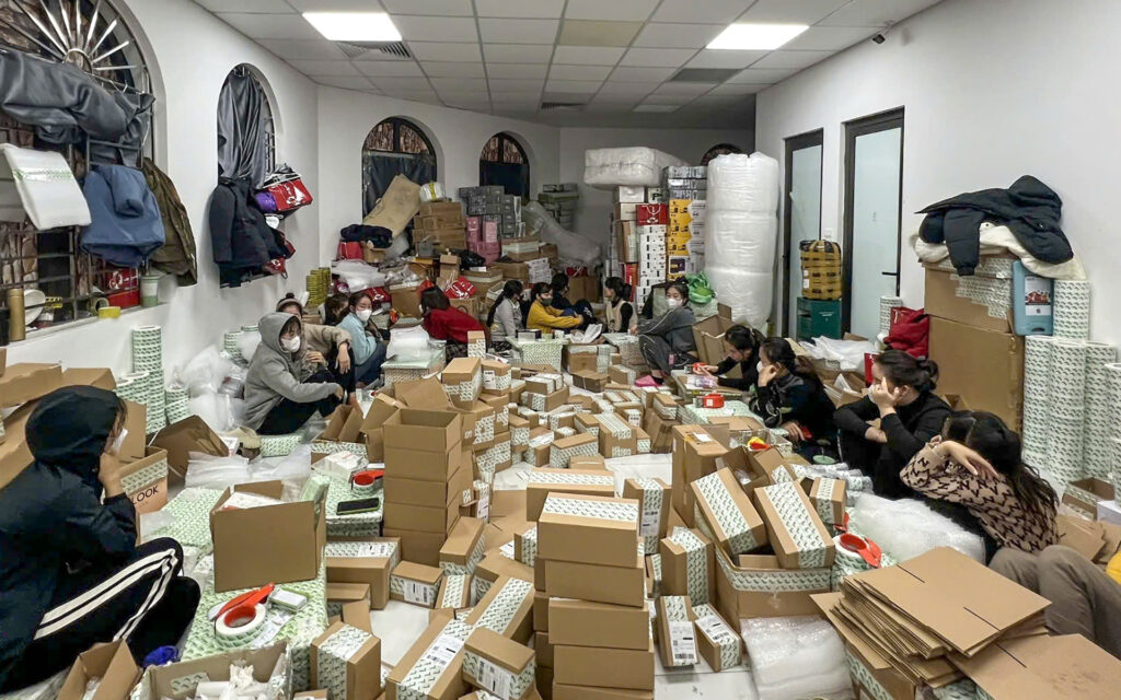 Xử phạt vi phạm hành chính - Ảnh: Cục QLTT TP Hà Nội