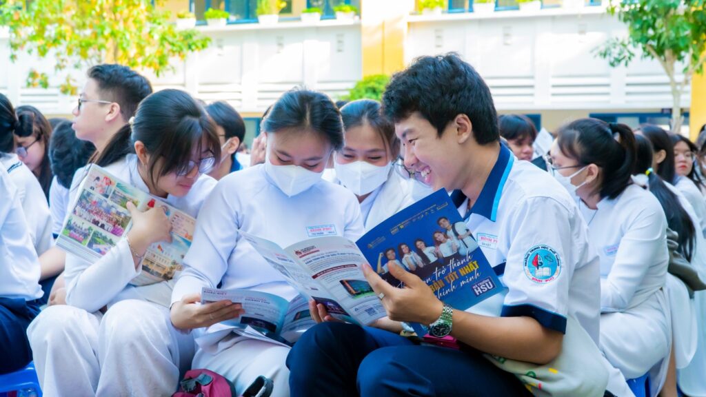 Hơn 90 trường đại học công bố xét học bạ 2025 (Ảnh: Sưu tầm)