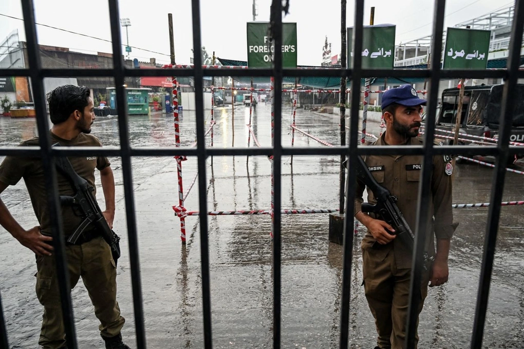 Cáo buộc Ấn Độ tấn công 3 căn cứ không quân, Pakistan mở chiến dịch trả đũa