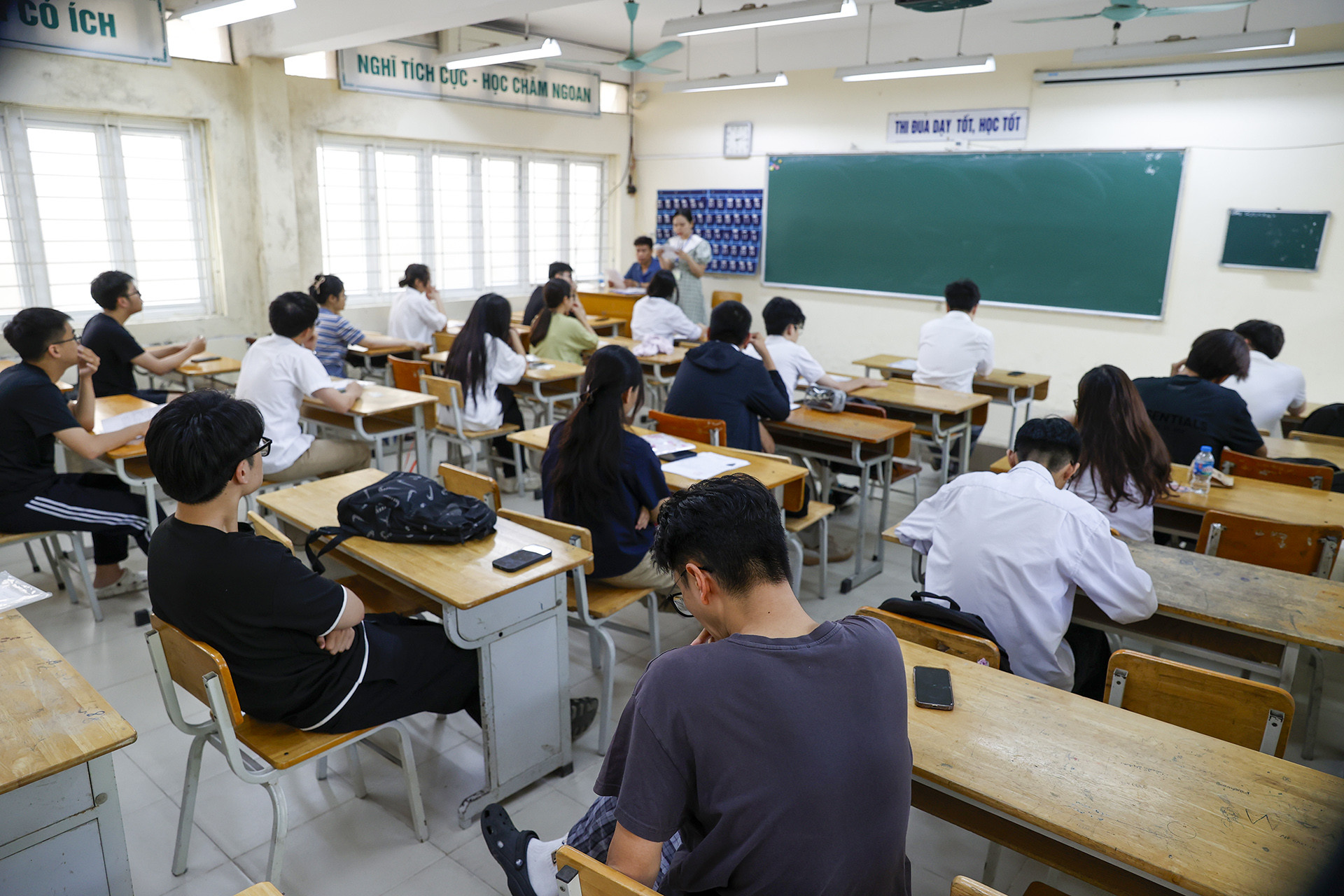 Hơn 7.200 thí sinh bỏ thi, 10 em bị đình chỉ ở buổi thi tốt nghiệp THPT môn Văn