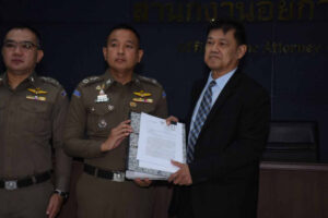 Thái Lan xem xét truy tố ông Hun Sen, có thể đề nghị Interpol phát lệnh bắt quốc tế