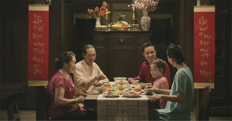 Ngồi ăn chung mâm: Cách người xưa giữ gìn lễ nghĩa trong bữa cơm