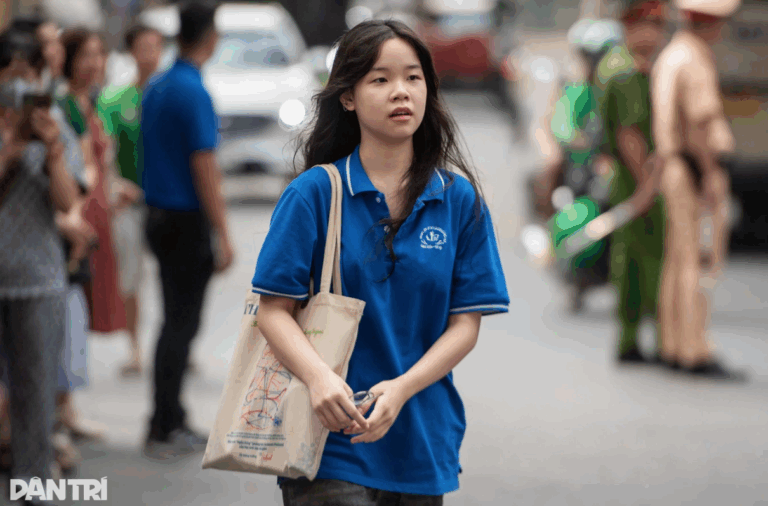 Học sinh cấp 2, 3 chính thức học 2 buổi/ngày từ năm học 2025-2026