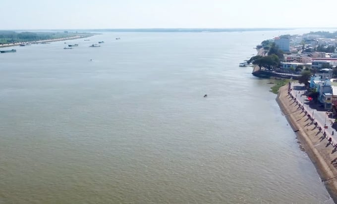 Mực nước lũ sông Mekong lên nhanh do ảnh hưởng của bão số 5