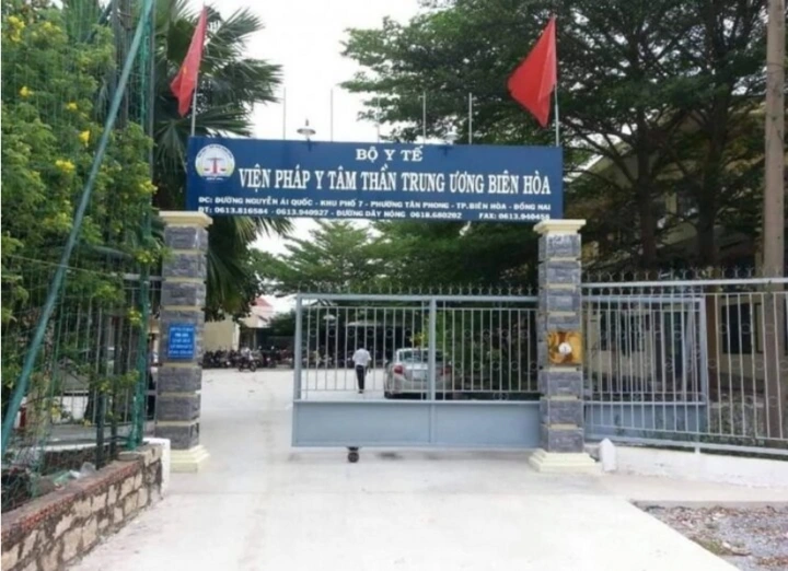 Hai cựu viện trưởng nhận hối lộ để "biến" tội phạm thành bệnh nhân tâm thần