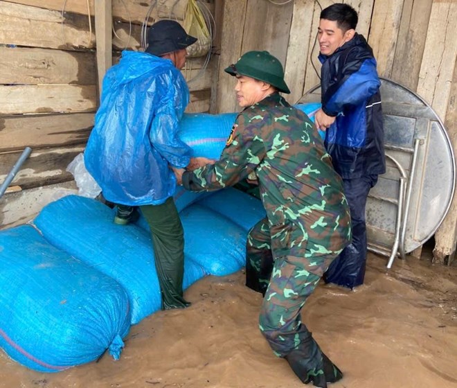 Đắk Lắk: Nước lũ dâng cao đột ngột khiến bà con nông dân vùng biên giới thiệt hại nặng nề