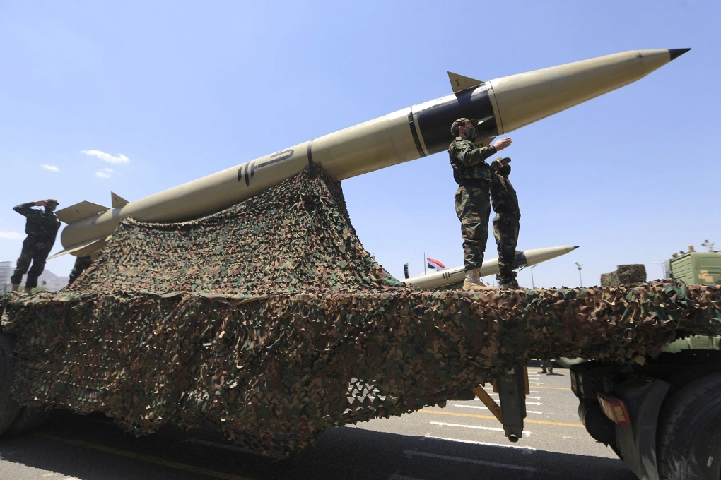 Houthi ba lần phóng tên lửa vào Israel trong 24 giờ
