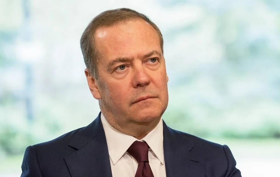 Ông Medvedev: Các nước NATO bắn hạ UAV Nga ở Ukraine đồng nghĩa chiến tranh với Moscow