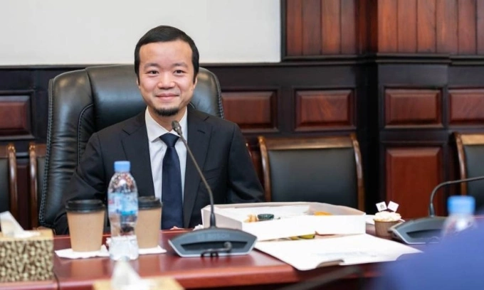 Người Campuchia tìm cách rút tiền khỏi ngân hàng của ông trùm Chen Zhi