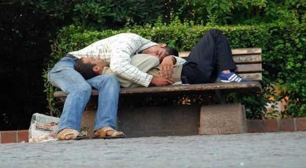 Bí ẩn ngôi làng ru ngủ Kalachi: Người dân ngủ gật bất kể lúc nào, mất trí nhớ sau khi tỉnh dậy